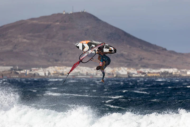 WINDSURF: APROVEITANDO A FORÇA DO VENTO E DAS ONDAS PARA EMOÇÕES AQUÁTICAS EXTREMAS